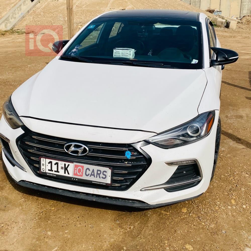 هیۆندای ئەلەنترا